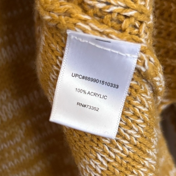 It’s Our Time Knit Oversized Turtleneck Sweater- Yellow/White Size L - Picture 6 of 6